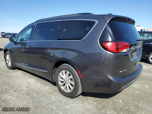 2017 Chrysler Pacifica Touring-L with VIN 2C4RC1BG4HR627266, listed as a Copart auction lot 49711615 with 163,877 mi miles and Clean Title. Bid and sale history available at carsss.com. Image 2.