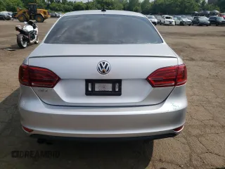 2014 Volkswagen Jetta GLI Autobahn with VIN 3VW5T7AJ3EM335493, listed as a Copart auction lot 58985565 with 178,150 mi miles and Salvage title. Bid and sale history available at DreamBid. Image 6.
