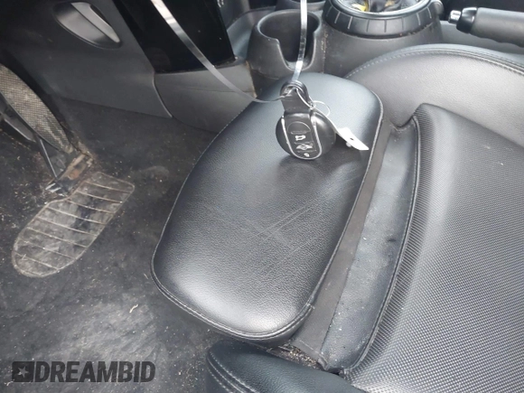 2015 MINI Hardtop 4 Door S with VIN WMWXU3C58FT892238, listed as a IAAI auction lot 41104432 with 156,722 mi miles and . Bid and sale history available at DreamBid. Image 11.