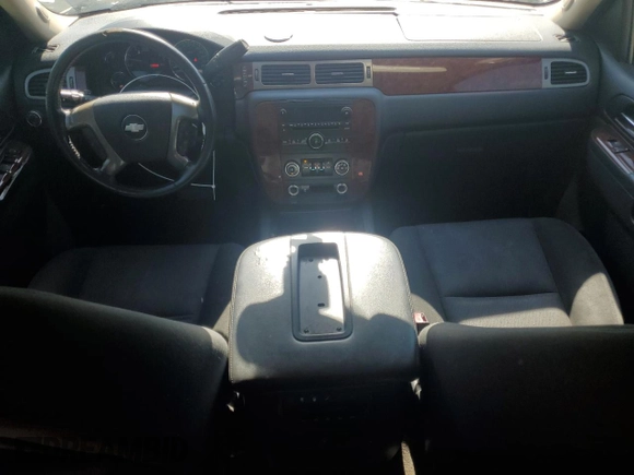 2013 Chevrolet Suburban LS with VIN 1GNSCHE04DR274687, listed as a Copart auction lot 67646174 with 184,268 mi miles and Salvage Title. Bid and sale history available at carsss.com. Image 8.