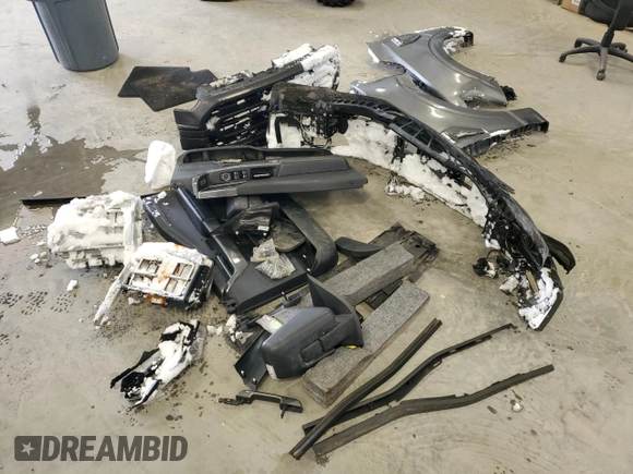 2022 Ford F-150 XL with VIN 1FTFW1E50NFB68972, listed as a Copart auction lot 52107315 with 101,769 mi miles and Clean Title. Bid and sale history available at DreamBid. Image 12.
