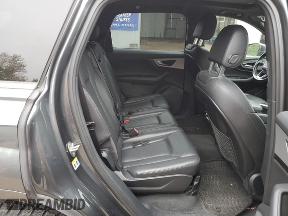 2018 Audi Q7 z VIN WA1MAAF71JD049558, wystawiony jako Copart lot #69534294 z przebiegiem 42 570 mil mil oraz Szkoda całkowita • Salvage title. Historia ofert i sprzedaży dostępna na DreamBid. Obrazek 11.