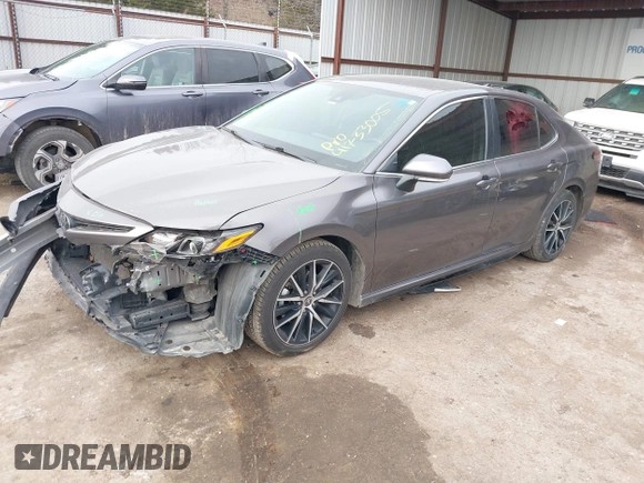 2021 Toyota Camry SE Nightshade with VIN 4T1T11AK3MU496499, listed as a IAAI auction lot 41733005 with 141,711 mi miles. Bid and sale history available at carsss.com. Image 2.