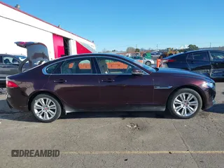 2016 Jaguar XF 35t Premium with VIN SAJBD4BV9GCY21749, listed as a IAAI auction lot 41430358 with 79,289 mi miles. Bid and sale history available at carsss.com. Image 13.