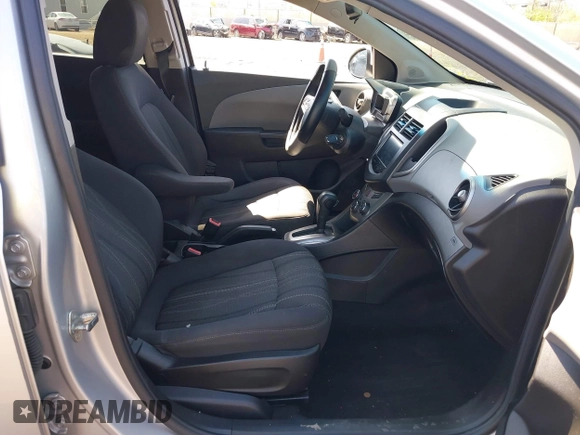 2013 Chevrolet Sonic LT with VIN 1G1JC5SHXD4185418, listed as a IAAI auction lot 41988445 with 177,696 mi miles. Bid and sale history available at carsss.com. Image 5.