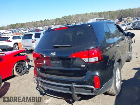 2014 Kia Sorento LX with VIN 5XYKTCA66EG483726, listed as a IAAI auction lot 41829970 with 102,294 mi miles and . Bid and sale history available at carsss.com. Image 4.