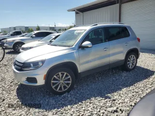 2017 Volkswagen Tiguan Wolfsburg Edition z VIN WVGRV7AX1HK022629, wystawiony jako Copart lot #49417335 z przebiegiem 94 545 mil mil oraz Nie do naprawy • Non repairable. Historia ofert i sprzedaży dostępna na DreamBid. Obrazek 1.