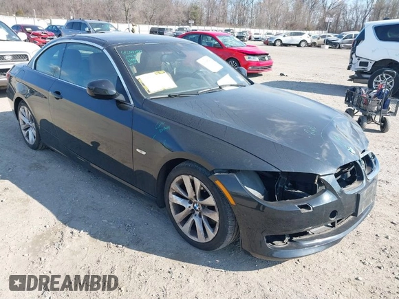 2013 BMW 3 Series 328i z VIN WBADW7C5XDE732643, wystawiony jako IAAI lot #41665789 z przebiegiem Nie podano mil oraz . Historia ofert i sprzedaży dostępna na DreamBid. Obrazek 1.