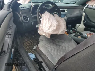 2013 Chevrolet Camaro LS z VIN 2G1FE1E35D9152655, wystawiony jako Copart lot #51190965 z przebiegiem Nie podano mil oraz Szkoda całkowita • Salvage title. Historia ofert i sprzedaży dostępna na DreamBid. Obrazek 8.