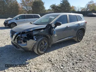 2023 Nissan Rogue S with VIN 5N1BT3AA2PC884097, listed as a Copart auction lot 77641124 with 39,291 mi miles and Clean Title. Bid and sale history available at carsss.com. Image 1.