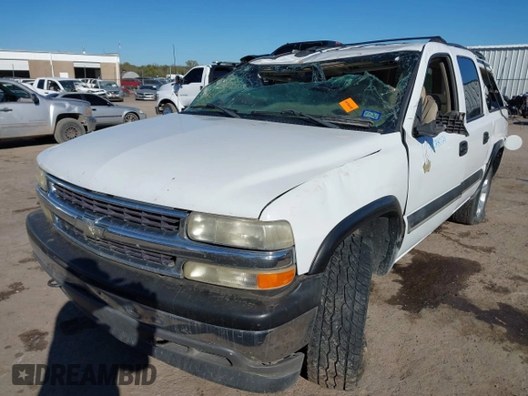 2002 Chevrolet Suburban LT with VIN 1GNFK16Z52J166390, listed as a IAAI auction lot 40688021 with 319,381 mi miles. Bid and sale history available at carsss.com. Image 6.