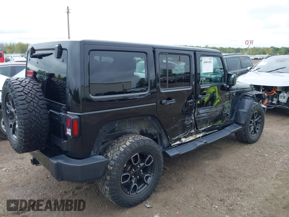 2018 Jeep Wrangler JK Unlimited Altitude with VIN 1C4BJWEG7JL881133, listed as a IAAI auction lot 40404302 with 95,726 mi miles. Bid and sale history available at carsss.com. Image 4.