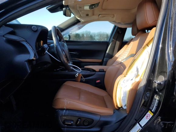 2019 Lexus UX 250h with VIN JTHU9JBH6K2013440, listed as a Copart auction lot 48181415 with 103,788 mi miles and Salvage title. Bid and sale history available at DreamBid. Image 7.