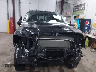 2024 Ram 2500 Laramie z VIN 3C6UR5FJ9RG134865, wystawiony jako IAAI lot #41299082 z przebiegiem 8 236 mil mil oraz . Historia ofert i sprzedaży dostępna na DreamBid. Obrazek 12.