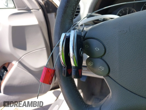 2003 Mercedes-Benz CLK 320 с VIN WDBTJ65J13F034432, выставлен на аукционе IAAI как лот 42811731 с пробегом 210 983 миль миль и . История ставок и продаж доступна на DreamBid. Изображение 11.