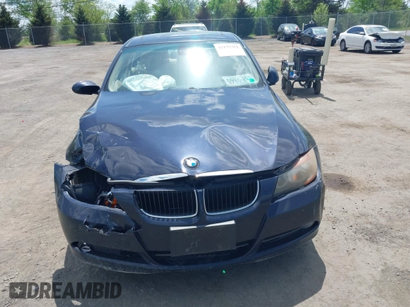 2007 BMW 3 Series 328i with VIN WBAVA33577KX82272, listed as a IAAI auction lot 42175352 with 194,774 mi miles and . Bid and sale history available at DreamBid. Image 12.