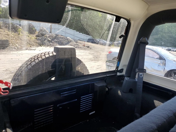2003 Jeep Wrangler Sport z VIN 1J4FA49S13P347815, wystawiony jako Copart lot #59536685 z przebiegiem 74 298 mil mil oraz Szkoda całkowita • Salvage title. Historia ofert i sprzedaży dostępna na DreamBid. Obrazek 11.