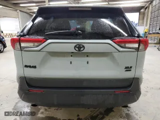 2022 Toyota RAV4 XLE with VIN 2T3P1RFV9NW294908, listed as a Copart auction lot 43768635 with 17,440 mi miles and Salvage Title. Bid and sale history available at carsss.com. Image 6.