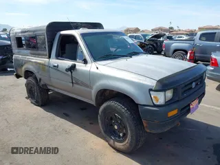 1994 Toyota Pickup z VIN 4TAVN01DXRZ307172, wystawiony jako IAAI lot #41604792 z przebiegiem 233 259 mil mil oraz . Historia ofert i sprzedaży dostępna na DreamBid. Obrazek 1.