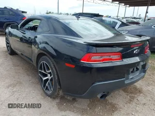 2015 Chevrolet Camaro LT z VIN 2G1FD1E31F9227941, wystawiony jako IAAI lot #41922761 z przebiegiem Nie podano mil oraz . Historia ofert i sprzedaży dostępna na DreamBid. Obrazek 3.