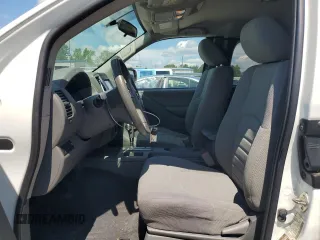 2019 Nissan Frontier S z VIN 1N6BD0CT7KN707330, wystawiony jako Copart lot #56169845 z przebiegiem 147 030 mil mil oraz Szkoda całkowita • Salvage title. Historia ofert i sprzedaży dostępna na DreamBid. Obrazek 7.