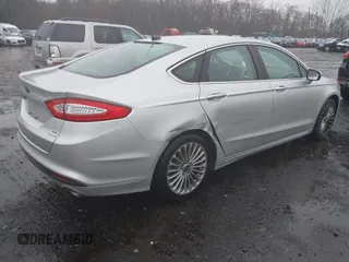 2013 Ford Fusion SE with VIN 3FA6P0HR4DR311449, listed as a IAAI auction lot 41860217 with 178,732 mi miles. Bid and sale history available at carsss.com. Image 4.