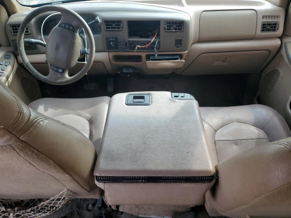 1999 Ford Super Duty F-250 XL with VIN 1FTNX21S7XEE25340, listed as a Copart auction lot 45423925 with 324,950 mi miles and Salvage Title. Bid and sale history available at carsss.com. Image 8.