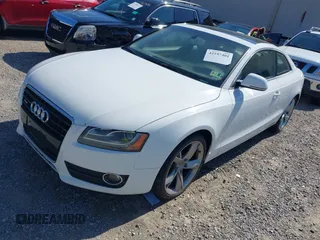 2009 Audi A5 z VIN WAUDK78T09A016755, wystawiony jako IAAI lot #42197401 z przebiegiem 232 977 mil mil oraz . Historia ofert i sprzedaży dostępna na DreamBid. Obrazek 2.