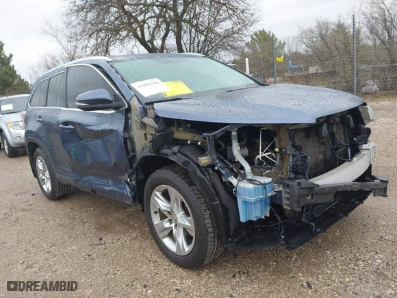 2015 Toyota Highlander Limited with VIN 5TDDKRFH6FS092511, listed as a IAAI auction lot 42082706 with 137,384 mi miles. Bid and sale history available at carsss.com. Image 1.