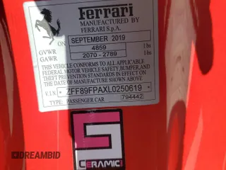 2020 Ferrari Portofino z VIN ZFF89FPAXL0250619, wystawiony jako Copart lot #53315645 z przebiegiem Nie podano mil oraz Nie do naprawy • Non repairable. Historia ofert i sprzedaży dostępna na DreamBid. Obrazek 13.