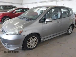 2008 Honda Fit Sport with VIN JHMGD38618S028191, listed as a IAAI auction lot 42064364 with 220,690 mi miles. Bid and sale history available at carsss.com. Image 2.