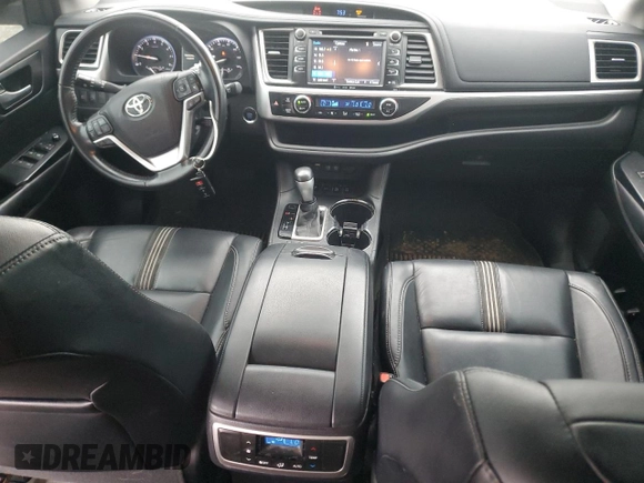 2017 Toyota Highlander XLE with VIN 5TDJZRFH7HS423114, listed as a Copart auction lot 61159515 with 111,226 mi miles and Salvage title. Bid and sale history available at DreamBid. Image 8.