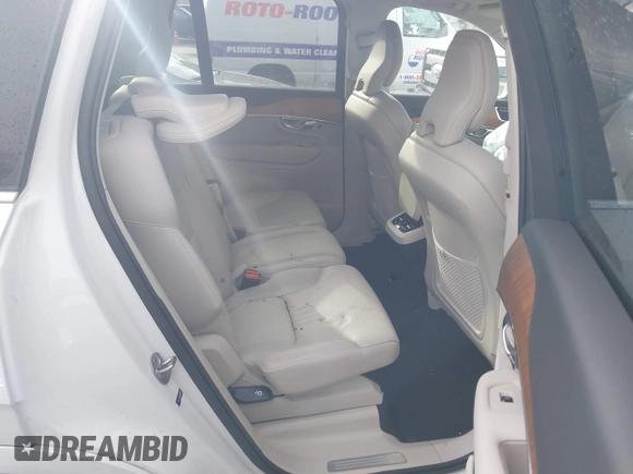 2022 Volvo XC90 Momentum with VIN YV4102PK0N1834100, listed as a IAAI auction lot 41629320 with 50,848 mi miles. Bid and sale history available at carsss.com. Image 8.