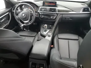 2018 BMW 3 Series 330i xDrive с VIN WBA8D9G59JNU67285, выставлен на аукционе Copart как лот 88704785 с пробегом 65 853 миль миль и Списание • Salvage title. История ставок и продаж доступна на DreamBid. Изображение 8.