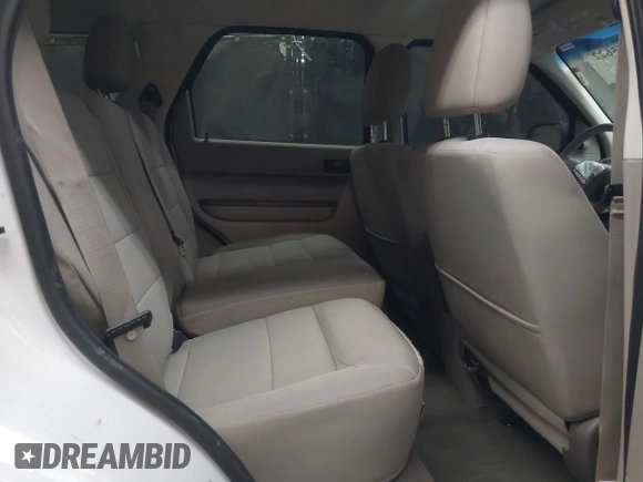2011 Ford Escape Hybrid с VIN 1FMCU5K36BKC53834, выставлен на аукционе IAAI как лот 42255622 с пробегом 90 271 миль миль и . История ставок и продаж доступна на DreamBid. Изображение 8.