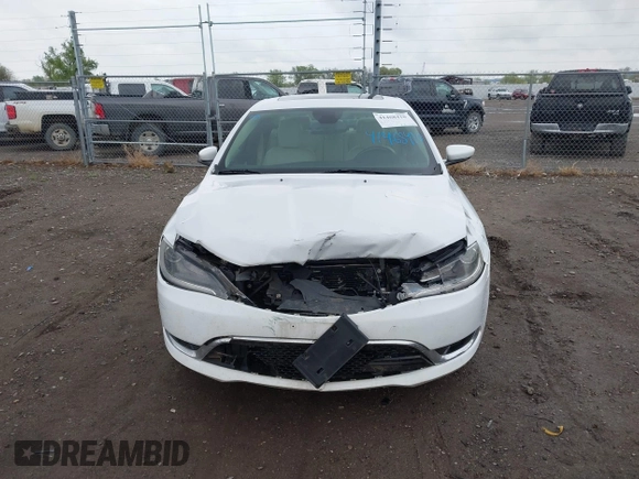 2015 Chrysler 200 C z VIN 1C3CCCEG3FN543757, wystawiony jako IAAI lot #41468410 z przebiegiem 145 041 mil mil oraz . Historia ofert i sprzedaży dostępna na DreamBid. Obrazek 12.
