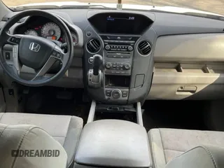 2015 Honda Pilot SE with VIN 5FNYF4H39FB028011, listed as a Copart auction lot 55280155 with 202,846 mi miles and Clean Title. Bid and sale history available at carsss.com. Image 9.