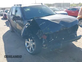2007 Chevrolet Avalanche LTZ z VIN 3GNEC12J17G182393, wystawiony jako IAAI lot #41871001 z przebiegiem 186 925 mil mil oraz . Historia ofert i sprzedaży dostępna na DreamBid. Obrazek 1.