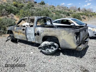2005 Chevrolet Colorado LS Z71 z VIN 1GCDT196958230165, wystawiony jako Copart lot #54505655 z przebiegiem Nie podano mil oraz Nie do naprawy • Non repairable. Historia ofert i sprzedaży dostępna na DreamBid. Obrazek 2.