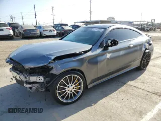 2018 Mercedes-Benz C 43 AMG z VIN WDDWJ6EB4JF628894, wystawiony jako Copart lot #61393225 z przebiegiem Nie podano mil oraz Szkoda całkowita • Salvage title. Historia ofert i sprzedaży dostępna na DreamBid. Obrazek 1.