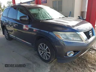 2013 Nissan Pathfinder Platinum with VIN 5N1AR2MMXDC647136, listed as a IAAI auction lot 42508814 with 160,551 mi miles and . Bid and sale history available at DreamBid. Image 1.