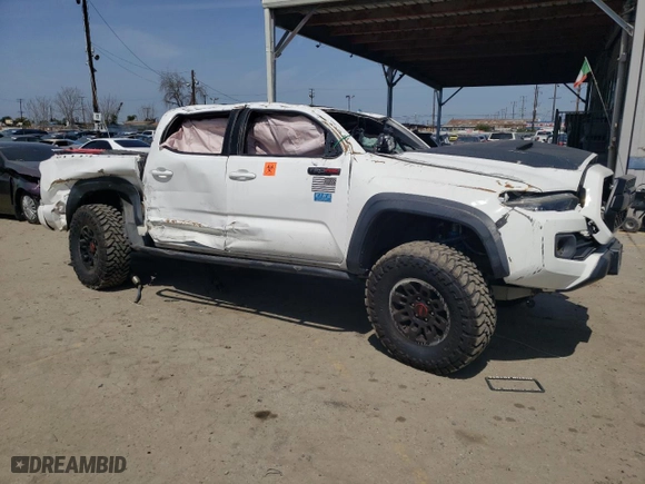 2019 Toyota Tacoma 4WD SR with VIN 5TFCZ5AN3KX210922, listed as a Copart auction lot 42830434 with 1 mi miles and Non Repairable. Bid and sale history available at carsss.com. Image 4.