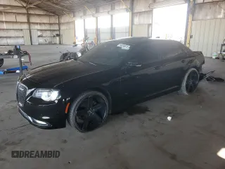2018 Chrysler 300 S z VIN 2C3CCABG5JH338077, wystawiony jako Copart lot #54536675 z przebiegiem 113 660 mil mil oraz Szkoda całkowita • Salvage title. Historia ofert i sprzedaży dostępna na DreamBid. Obrazek 1.