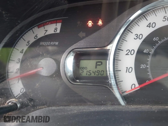 2011 Toyota Sienna SE with VIN 5TDXK3DC3BS143331, listed as a IAAI auction lot 41758043 with 215,490 mi miles. Bid and sale history available at carsss.com. Image 7.