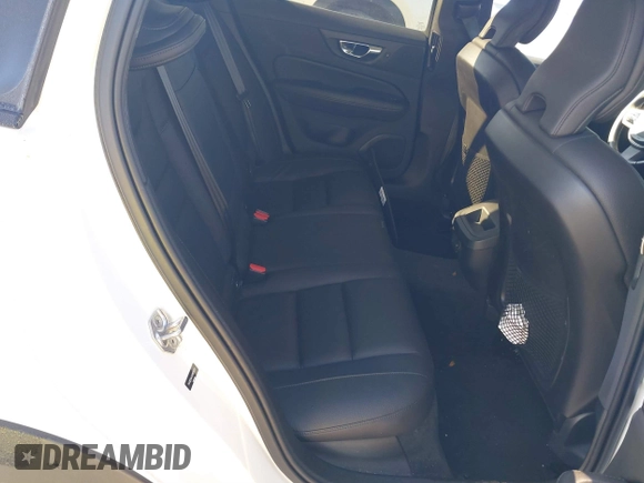 2021 Volvo V60 z VIN YV4102WK4M1076911, wystawiony jako IAAI lot #41672550 z przebiegiem 58 343 mil mil oraz . Historia ofert i sprzedaży dostępna na DreamBid. Obrazek 8.