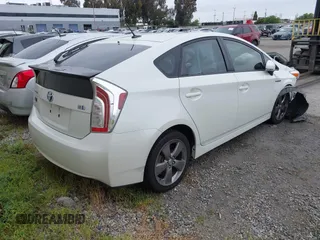 2015 Toyota Prius Four with VIN JTDKN3DU9F0399119, listed as a IAAI auction lot 42068084 with 1 mi miles. Bid and sale history available at carsss.com. Image 4.