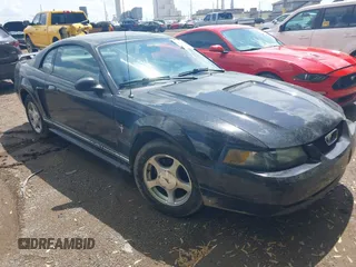 2001 Ford Mustang Standard with VIN 1FAFP40451F161190, listed as a IAAI auction lot 42152309 with 105,951 mi miles. Bid and sale history available at carsss.com. Image 1.