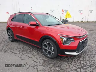 2023 Kia Niro EX with VIN KNDCR3LE8P5040383, listed as a IAAI auction lot 41538602 with 32,494 mi miles. Bid and sale history available at carsss.com. Image 1.