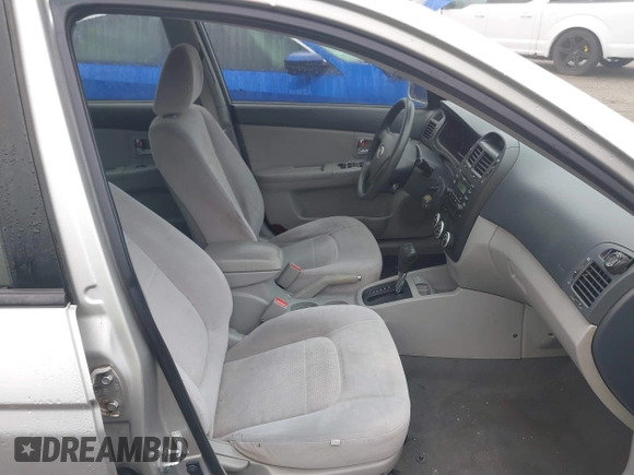 2008 Kia Spectra EX with VIN KNAFE122885522404, listed as a IAAI auction lot 41918687 with 127,060 mi miles. Bid and sale history available at carsss.com. Image 5.
