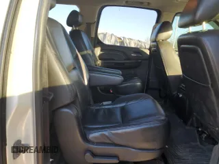 2010 Cadillac Escalade ESV Luxury z VIN 1GYUKHEF5AR107205, wystawiony jako Copart lot #81320554 z przebiegiem 210 585 mil mil oraz Czysty tytuł • Clean title. Historia ofert i sprzedaży dostępna na DreamBid. Obrazek 11.